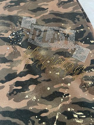 Vestido camuflaje con pedrería