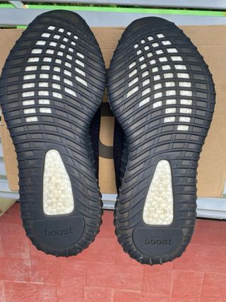 Adidas Yeezy Boost 350 V2 Talla 44.5