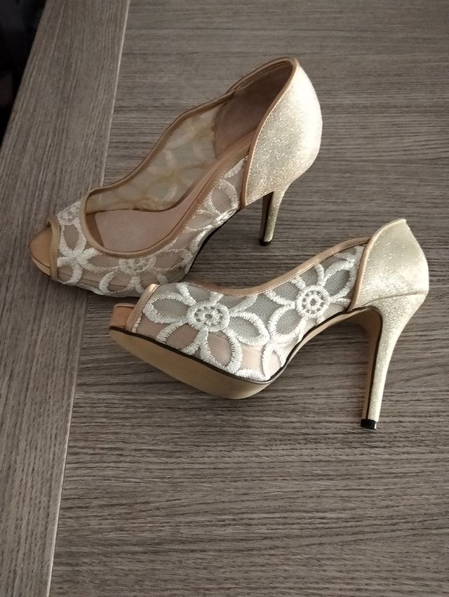 Zapatos de tacón .usados una vez
