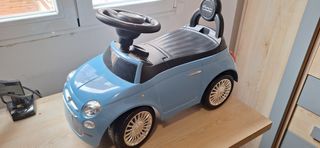 Correpasillos Fiat 500 Azul. Marca Jamara