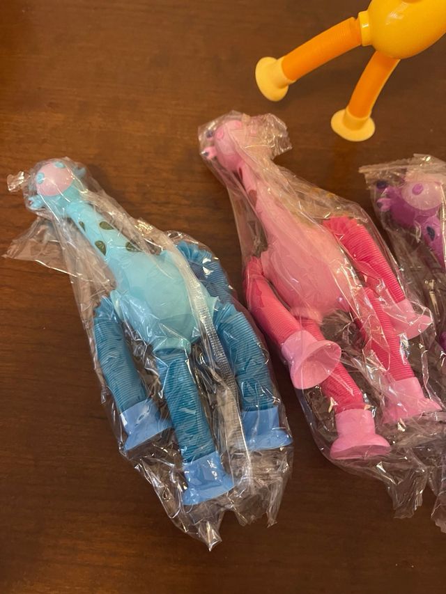 Conjunto 3 Bonecos Girafa Extensíveis