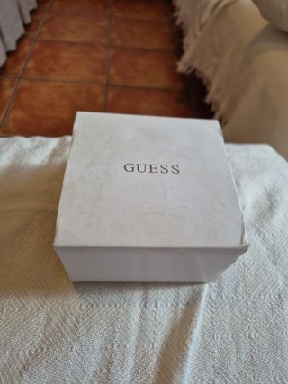 Reloj Guess Original Plateado y Blanco