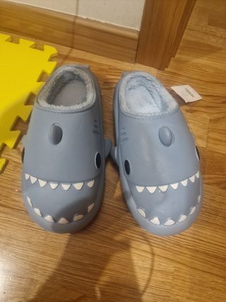 Chanclas Tiburón Hombre Gris, talla 43,44,45