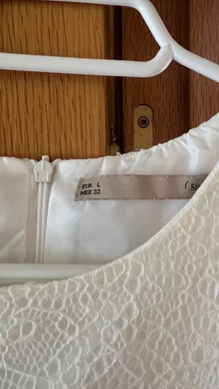 Vestido blanco de encaje para mujer