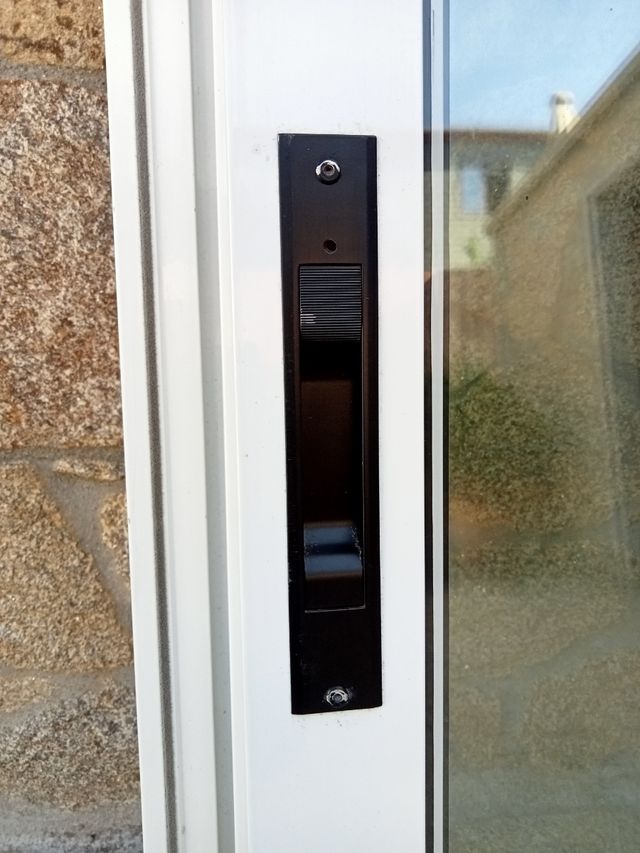 Ventanas de aluminio blancas