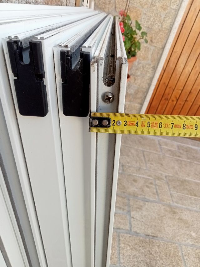 Ventanas de aluminio blancas