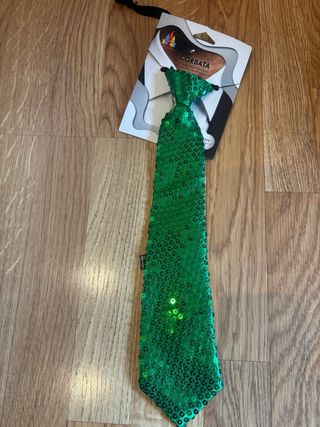 Accesorios Halloween: Corbatas, pajaritas y Laca