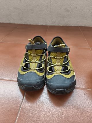 Zapatos niño Quechua negros y verde oliva n 32