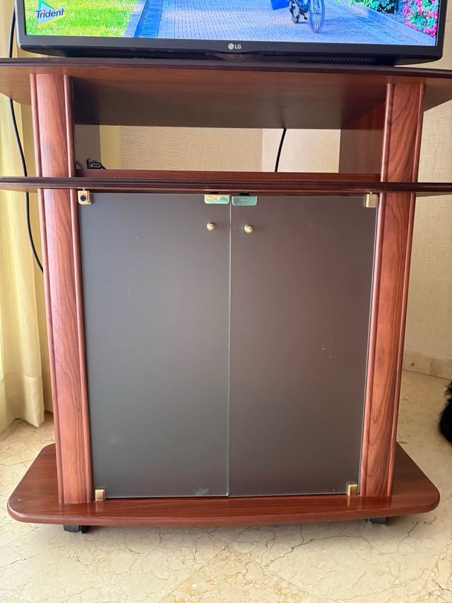 Mueble auxiliar madera y cristal