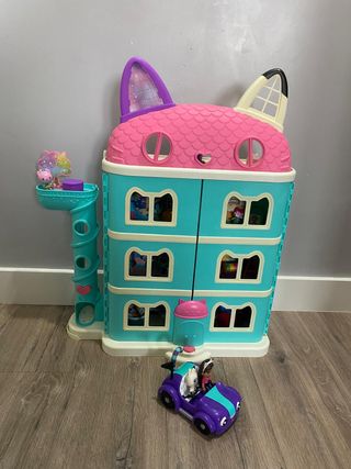 Casa Gabby Gato + Coche y Muñecos