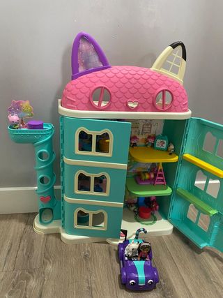 Casa Gabby Gato + Coche y Muñecos