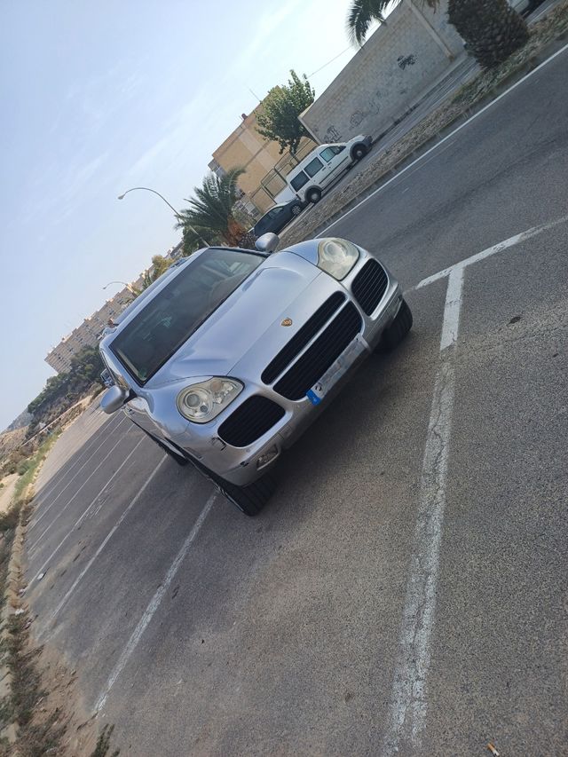 Porsche Cayenne 2005