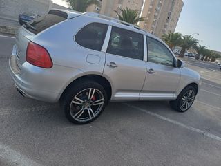 Porsche Cayenne 2005