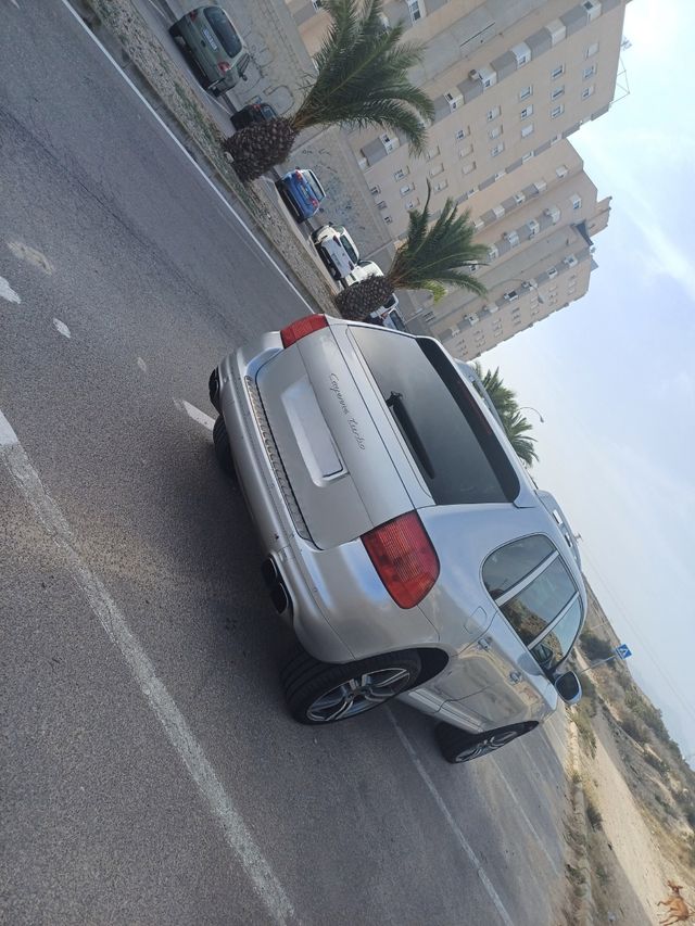 Porsche Cayenne 2005