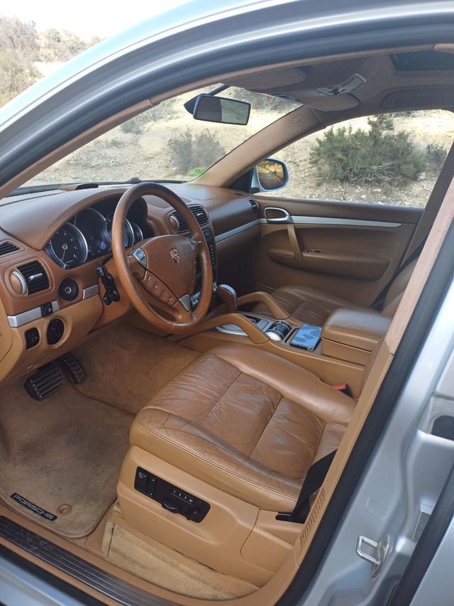 Porsche Cayenne 2005