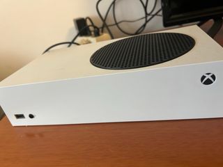 Xbox Series S 512GB, Baterías y 2 tarjetas 