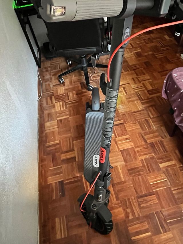 Patinete eléctrico Xiaomi 5 Max - como nuevo, 7 km