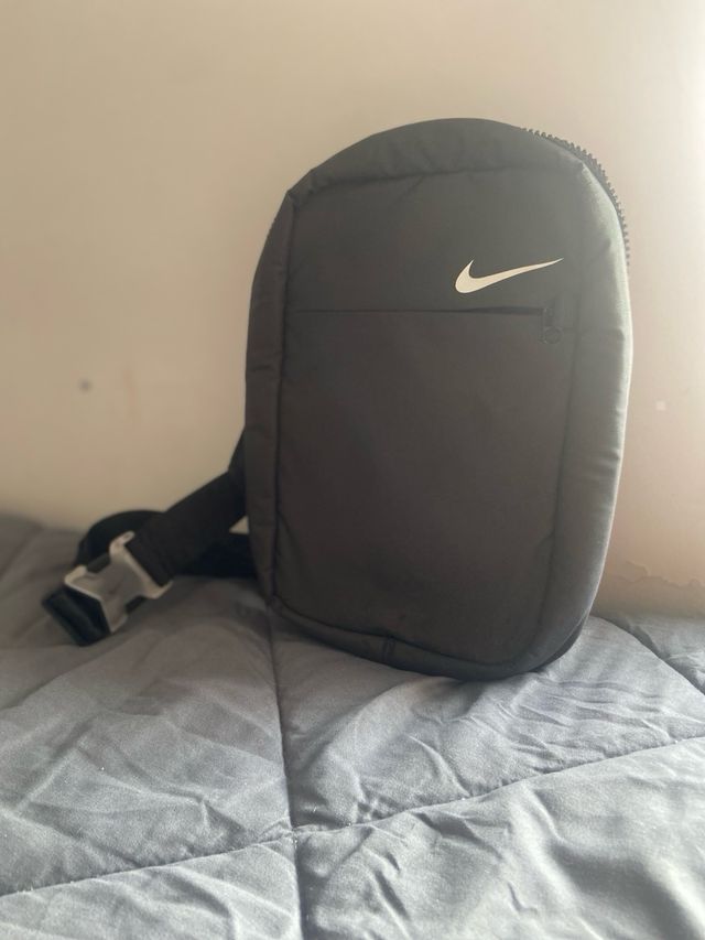 Riñonera Nike Negra