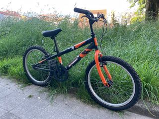Bicicleta de niño/a 20 pulgadas en muy buen estado