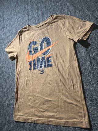Brown coffee Nike animated t-shirt. Ages 10-12.