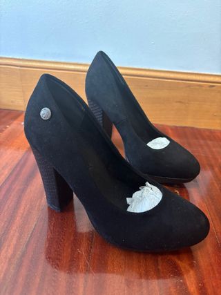 Zapatos de tacón negros