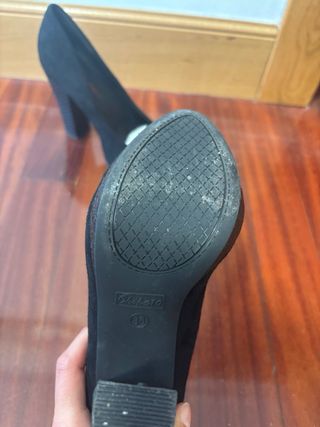 Zapatos de tacón negros