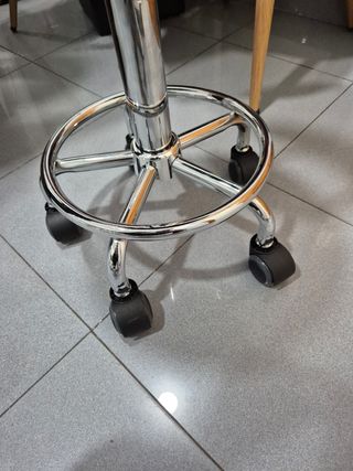 Silla de trabajo giratoria con respaldo