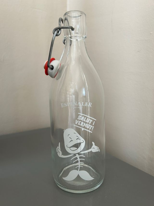 Bottiglia vuota di vermouth Espinaler