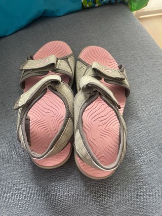 Sandalias Nike  Rosa y Gris
