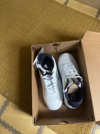 Zapatillas Kappa Blancas y Azul Marino