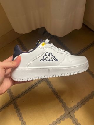Zapatillas Kappa Blancas y Azul Marino