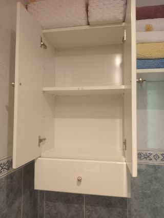 Armario baño blanco con espejo y balda