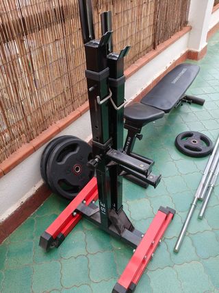Rack, banco, barras, tobilleras y discos 10 y 20kg