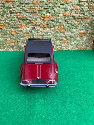 Citroën 2CV – Escala 1:17 – Solido
