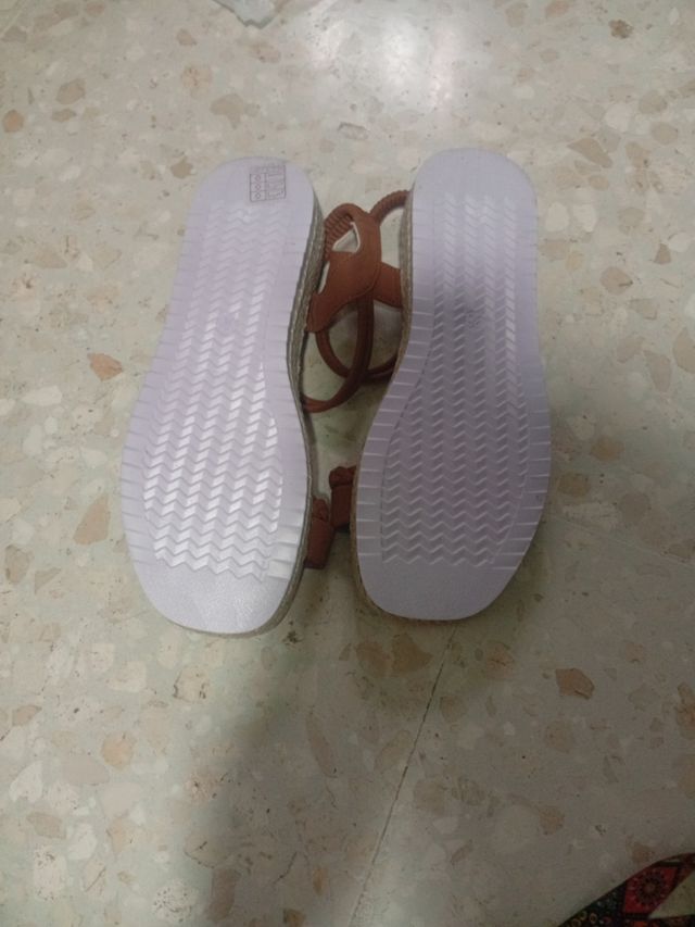 Sandali da bambina beige e marroni