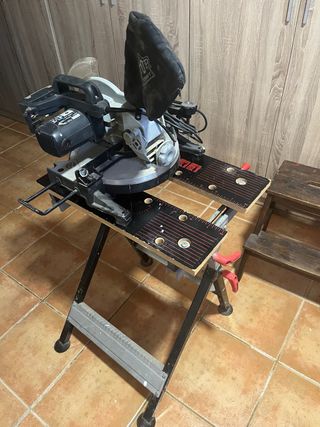 Sierra de ingletes con banco