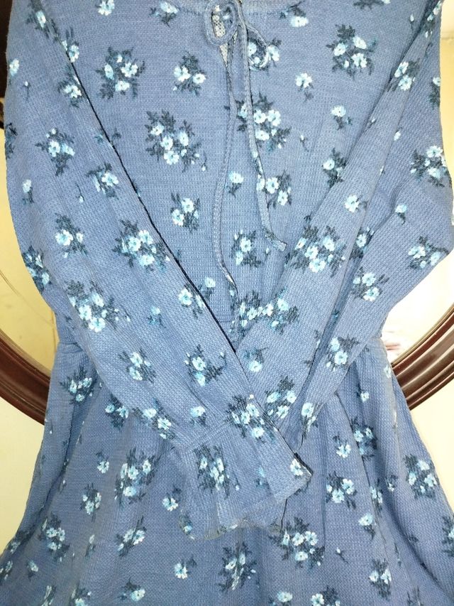 Vestido azul floral invierno