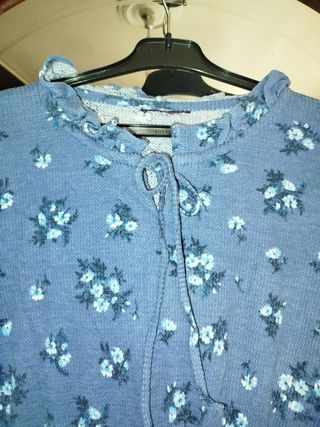 Vestido azul floral invierno