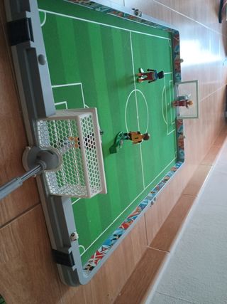 Futbolín Playmobil con jugadores