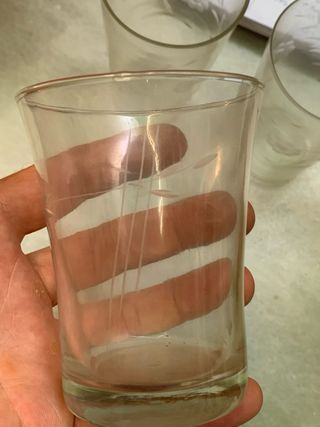 Vasos de cristal tallado con flores