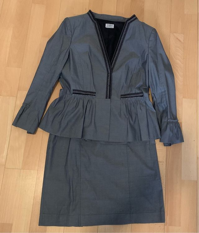 Traje Alberta Ferreti Chaqueta y Falda Gris