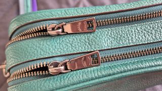 Bolso Coach verde con correa multicolor