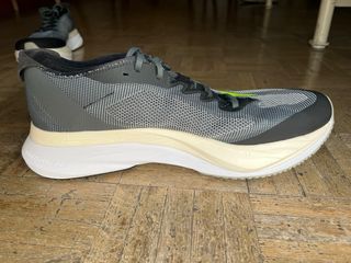 Adidas Adizero Boston 12 gris/verde. 