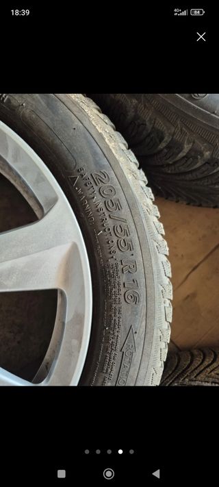 Llantas Audi con neumáticos de invierno 
