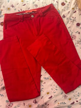 Pantalón rojo Mango Talla S