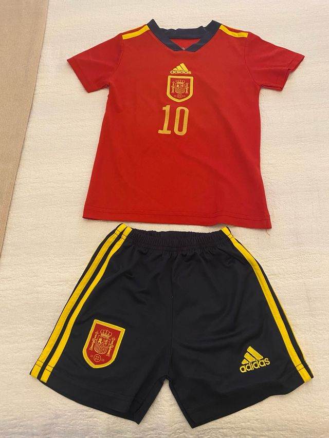 Equipación España niño T8. Pedri