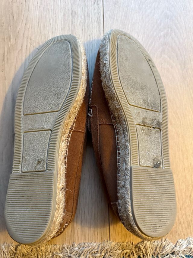 Alpargatas tipo zapato marrón