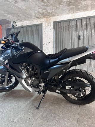 Honda Transalp 700