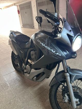 Honda Transalp 700