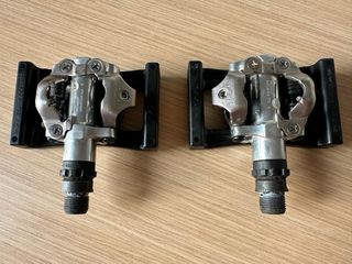 Pedales Shimano PD-M520 Automáticos.Y adaptadores 